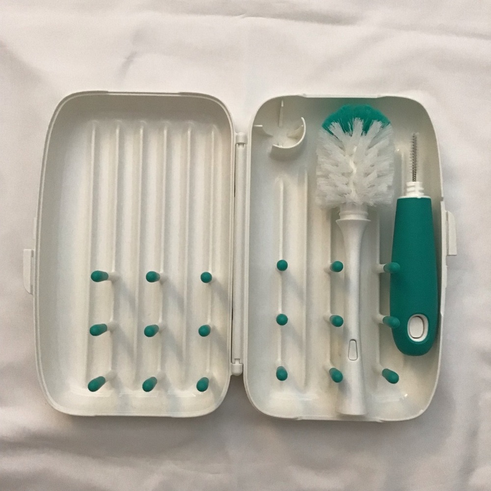 (Like New) OXO Tot On-the-Go Drying Rack